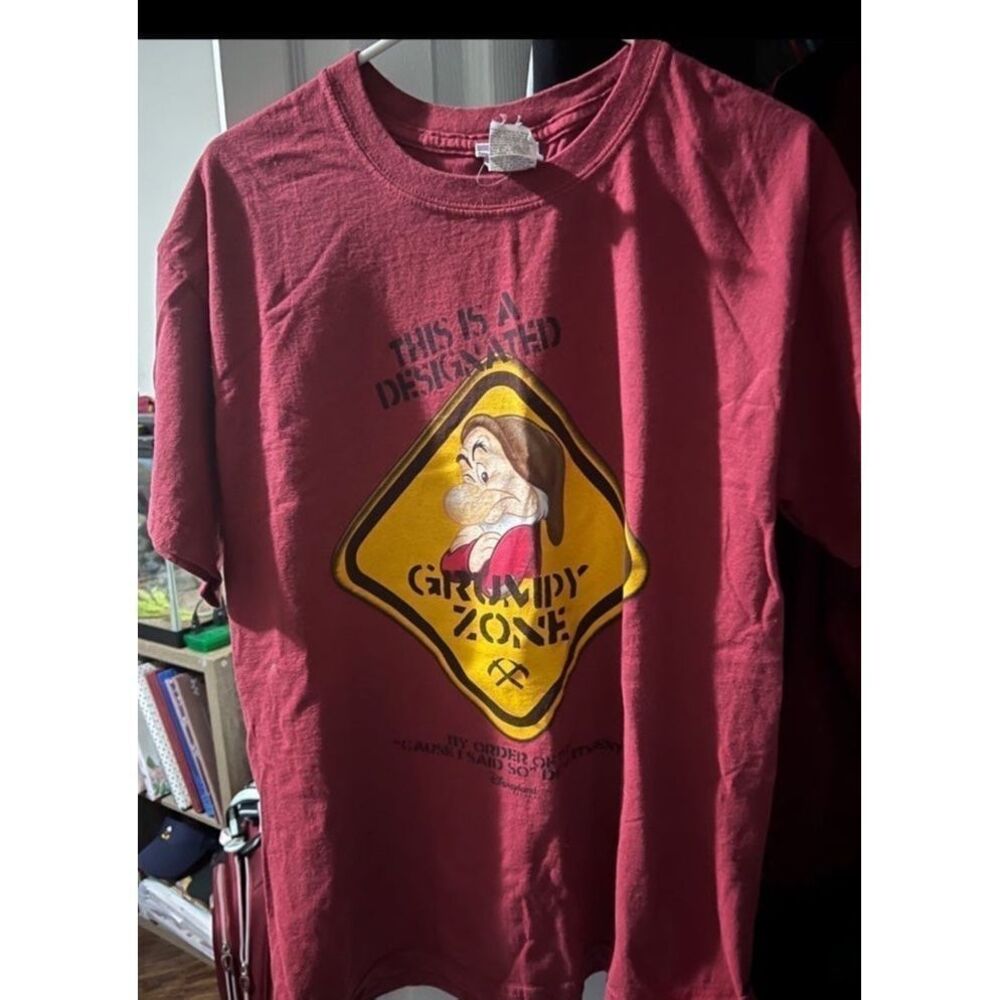 Vintage‎ Disneyland grumpy T-shirt  size large